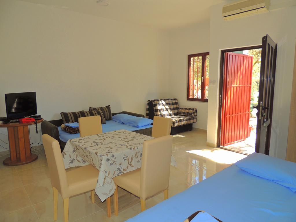 Guest House Jelena Budva Exterior foto